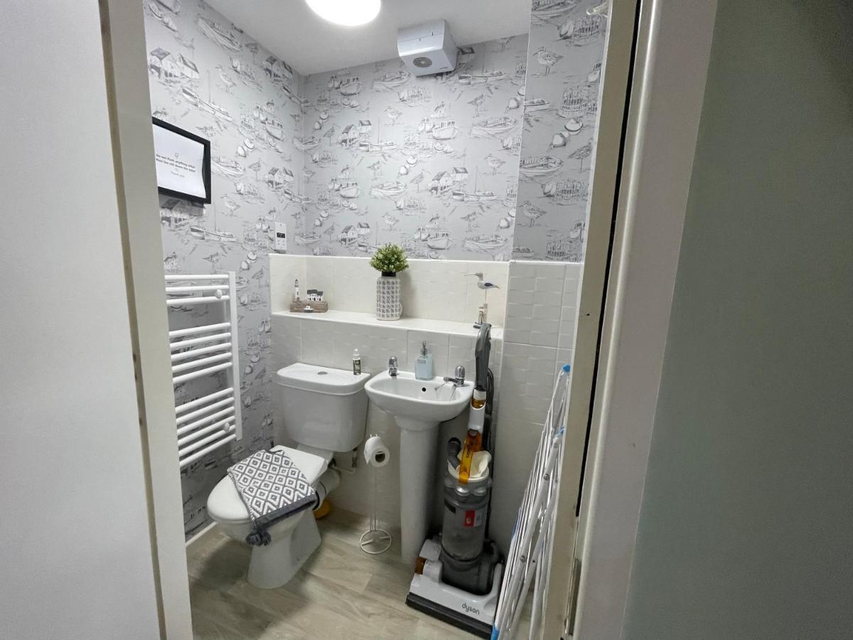 Apartamento Harbour Heights - St Johns Whitby Exterior foto